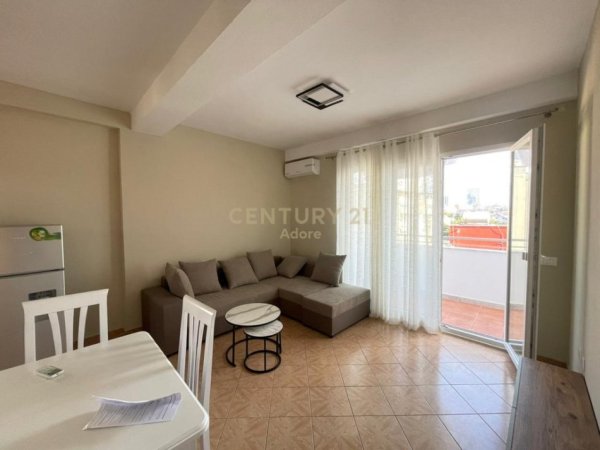 Tirane, jepet me qera apartament 1+1+Aneks+Ballkon Kati 5, 63 m² 550 € (Bulevardi Zogu i I)