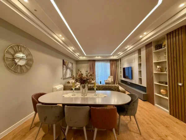 Tirane, shitet apartament 3+1 Kati 3, 181 m² 355.000 € 