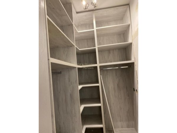 Tirane, jepet me qera apartament 2+1+Aneks+Ballkon Kati 8, 106 m² 570 € (Tirane Golden Park 3)