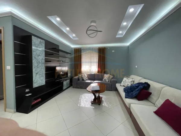 Qira, Apartament 2+1+2, Unaza e Re, Tiranë 700 €