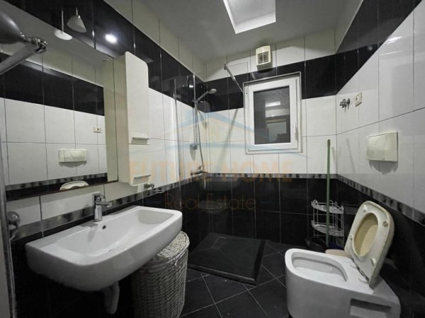 Qira, Apartament 2+1+2, Unaza e Re, Tiranë 700 €