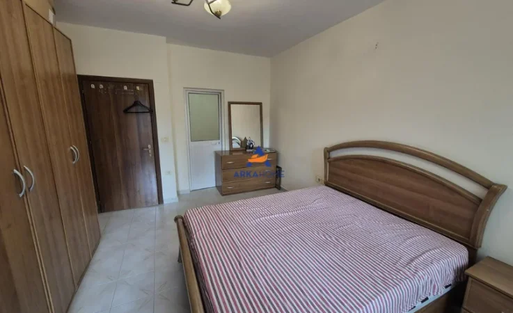 Tirane, jepet me qera apartament 2+1+Ballkon Kati 2, 102 m² 621 € (KOMUNA E PARISIT)