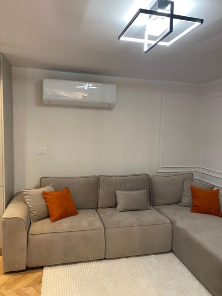 Tirane, jepet me qera Vile 2+1 Kati 1, 75 m² 700 € (Rruga Bajram Allaraj)