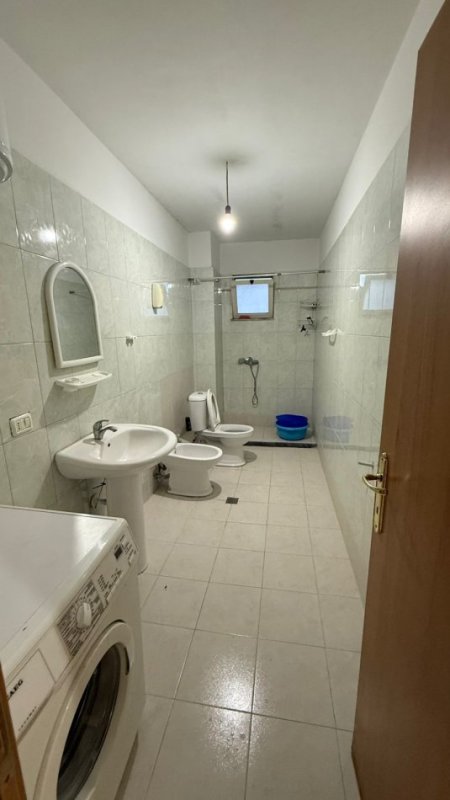 Tirane, shitet apartament 2+1 Kati 5, 94 m² 105.000 € (Casa Italia)