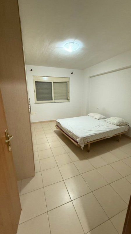 Tirane, shitet apartament 2+1 Kati 5, 94 m² 105.000 € (Casa Italia)