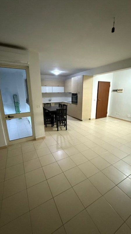 Tirane, shitet apartament 2+1 Kati 5, 94 m² 105.000 € (Casa Italia)