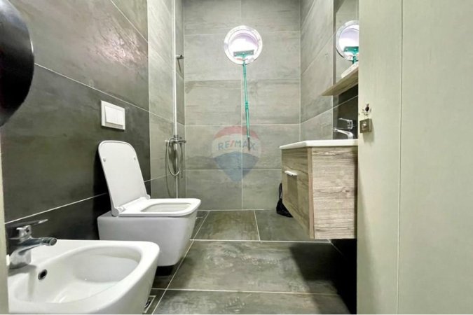 Njesi Komerciale ne shitje tek Liqeni i Thate! (650'000 Euro)