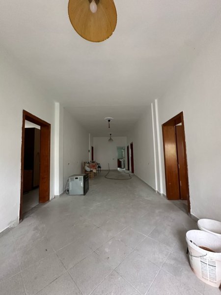Tirane, shitet apartament 2+1 Kati 0, 200.000 € 