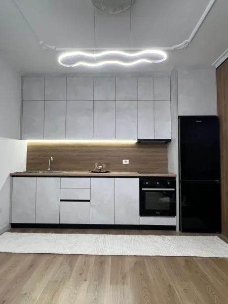 Tirane, shitet apartament 2+1 Kati 4, 102 m² 173.000 € (Rruga Mikel Maruli)