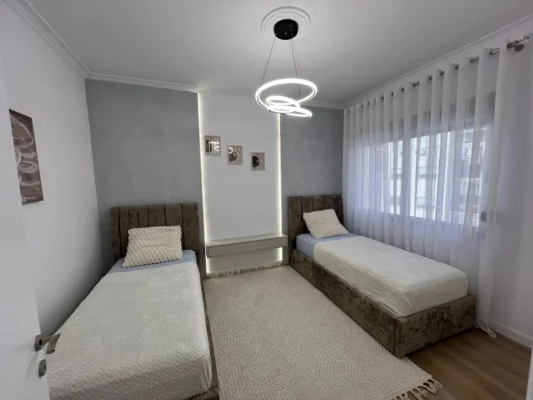 Tirane, shitet apartament 2+1 Kati 4, 102 m² 173.000 € (Rruga Mikel Maruli)