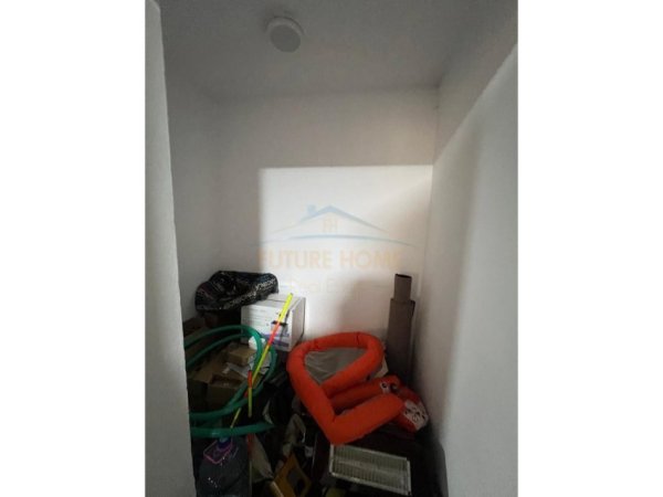 Tirane, shitet ambjent biznesi Kati -1, 101 m² 141.400 € (Komuna e Parisit)