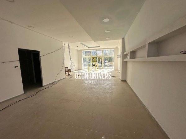 Tirane, jepet me qera ambjent biznesi Kati 0, 132 m² 650 € (Kombinat, Rruga Besim Alla Tirana, Albania)