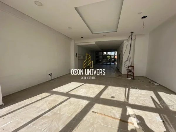 Tirane, jepet me qera ambjent biznesi Kati 0, 132 m² 650 € (Kombinat, Rruga Besim Alla Tirana, Albania)