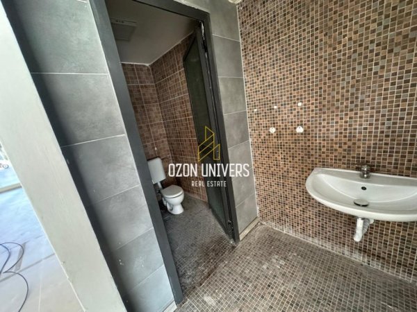 Tirane, jepet me qera ambjent biznesi Kati 0, 132 m² 650 € (Kombinat, Rruga Besim Alla Tirana, Albania)