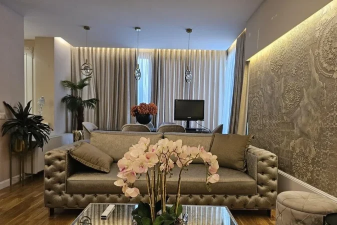 Tirane, jepet me qera apartament 3+1+Aneks+Ballkon Kati 1, 129 m² 1.800 € (Rruga Elbasanit)
