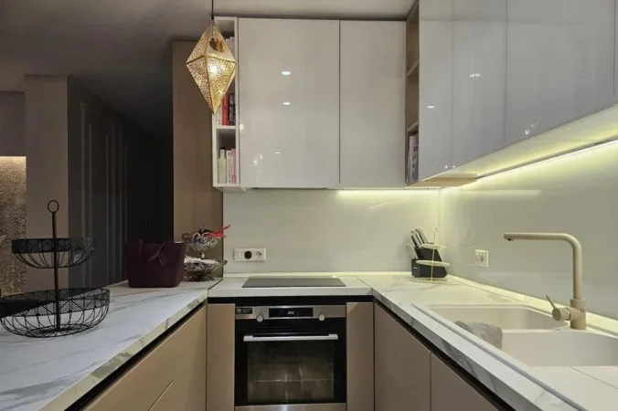 Tirane, jepet me qera apartament 3+1+Aneks+Ballkon Kati 1, 129 m² 1.800 € (Rruga Elbasanit)