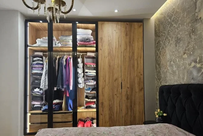 Tirane, jepet me qera apartament 3+1+Aneks+Ballkon Kati 1, 129 m² 1.800 € (Rruga Elbasanit)
