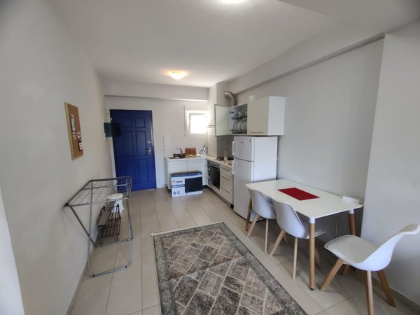 Tirane, jepet me qera apartament 1+1 Kati 3, 420 € 