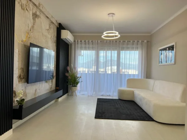 Tirane, shitet apartament 2+1 Kati 7, 97 m² 155.000 € (Rruga Loni Ligori)