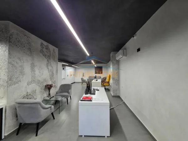 Tirane, jepet me qera ambjent biznesi Kati -1, 57 m² 1.000 € 