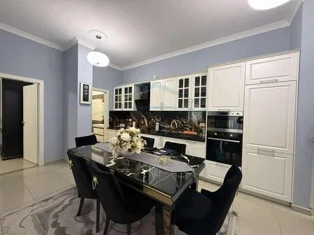 Tirane, jepet me qera apartament 2+1 Kati 1, 108 m² 600 € 