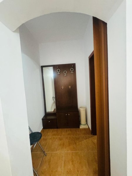 Tirane, jepet me qera apartament 1+1+Aneks+Ballkon Kati 5, 78 m² 500 € (Stacioni i Trenit , prane mullirit)