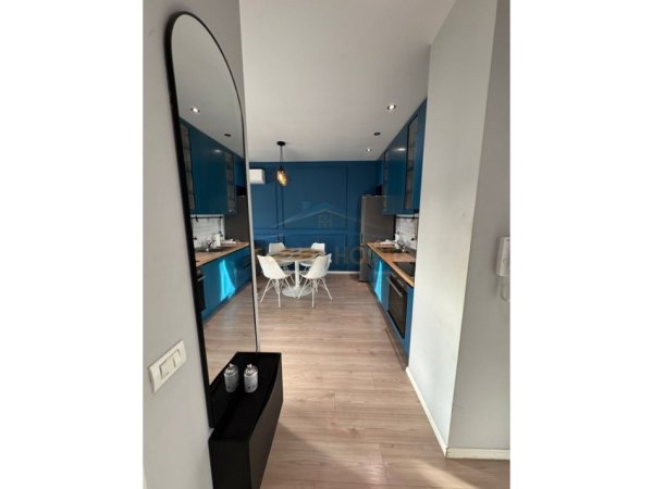 Tirane, jepet me qera apartament 1+1 Kati 8, 57 m² 600 € (Rezidenca Future Home,Unaza e Re)