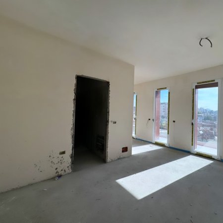Tirane, shitet apartament 2+1 , 101 m² 399.000 € (prane LSI)