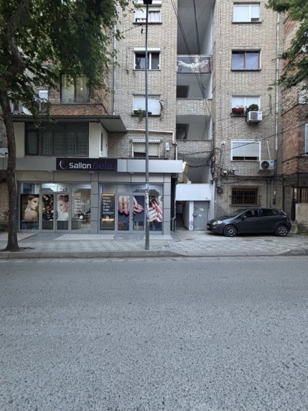 Tirane, jepet me qera nga Pronari, pa-komision apartament 2+1+Ballkon Kati 3, 80 m² 800 € (Idriz Dollaku, prane BKT)