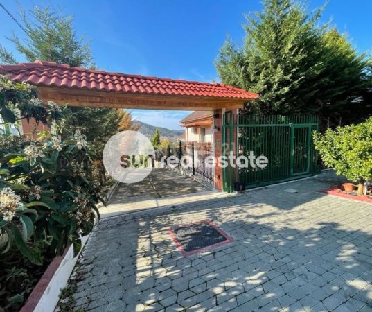 Tirane, shitet Vile 3 Katshe Kati 0, 1.000 m² 350.000 € (PEZE E VOGEL)