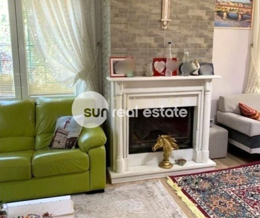 Tirane, shitet Vile 3 Katshe Kati 0, 1.000 m² 350.000 € (PEZE E VOGEL)