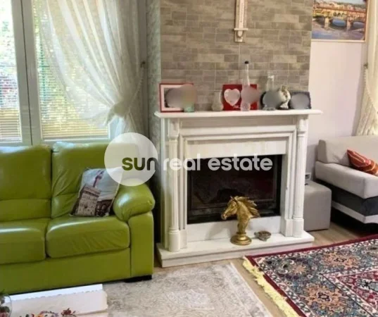 Tirane, shitet Vile 3 Katshe Kati 0, 1.000 m² 350.000 € (PEZE E VOGEL)