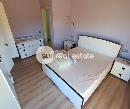 Tirane, shitet Vile 3 Katshe Kati 0, 1.000 m² 350.000 € (PEZE E VOGEL)