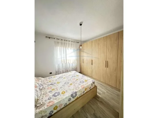 Tirane, jepet me qera apartament 2+1 , 75 m² 550 € (Bulevardi i Ri, Tiranë)