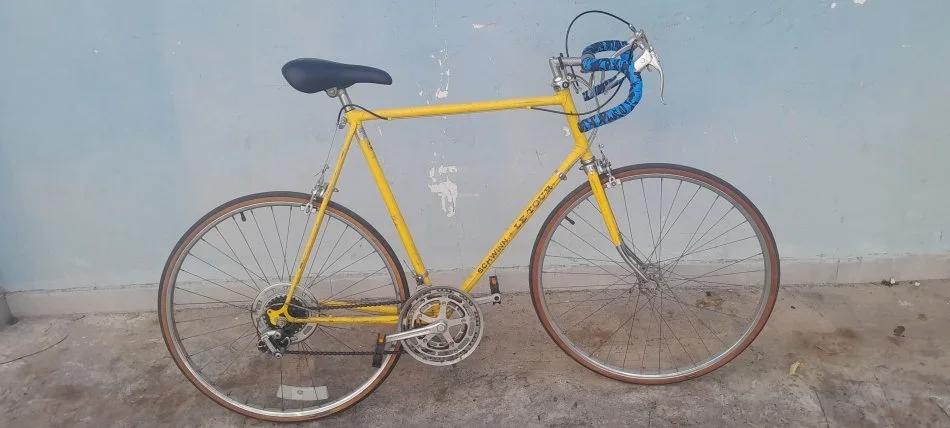Tirane, njoftim biciklete Roadbike e verdhë 100 €