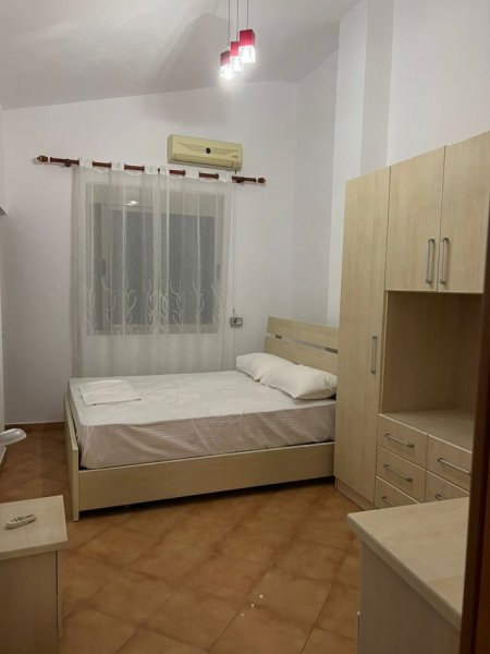 Tirane, shitet apartament 2+1 Kati 5, 210.000 € 