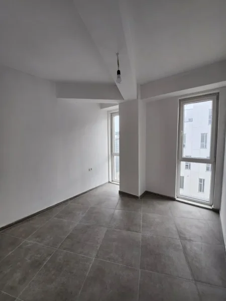 Tirane, jepet me qera 1+1 Kati 3, 300 €