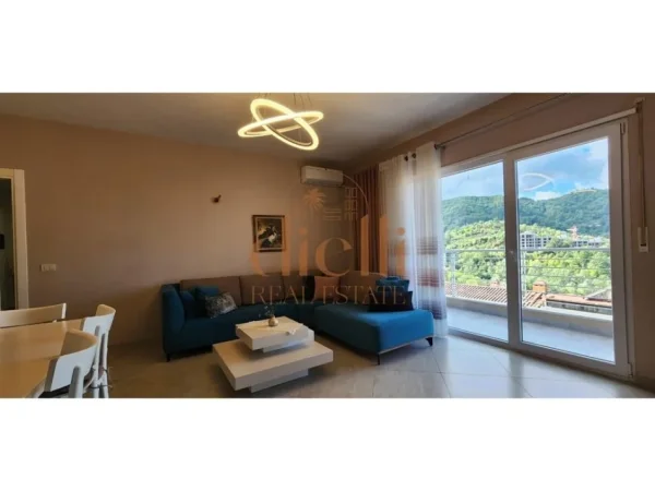 Tirane, jepet me qera apartament 2+1 Kati 4, 100 m² 650 € 