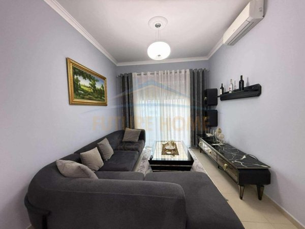 Tirane, jepet me qera apartament 2+1 Kati 1, 108 m² 600 € (Vila L, Unaza e Re, Tirane)