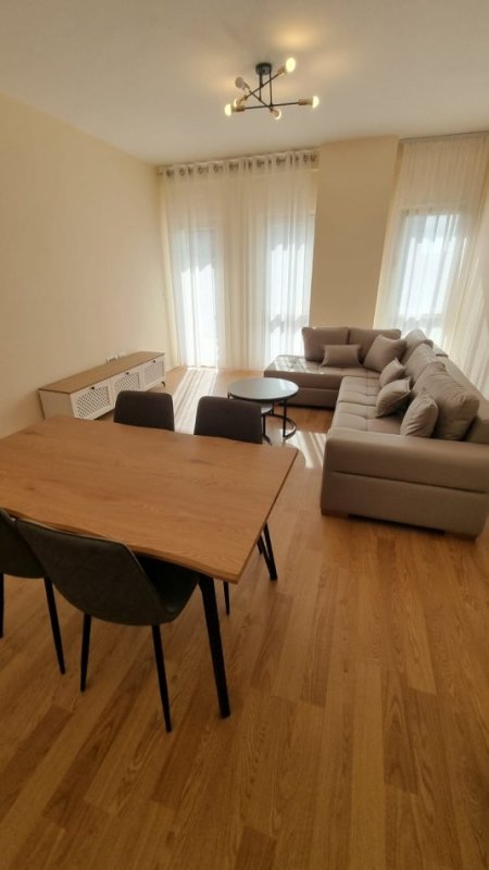 Jepet me Qira Super Apartament 1+1 i ri, i mobiluar tek Zogu i Zi,  Kati 8, 70 m² 700 €URO