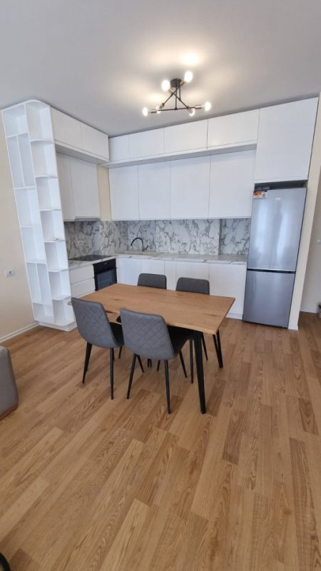 Jepet me Qira Super Apartament 1+1 i ri, i mobiluar tek Zogu i Zi,  Kati 8, 70 m² 700 €URO