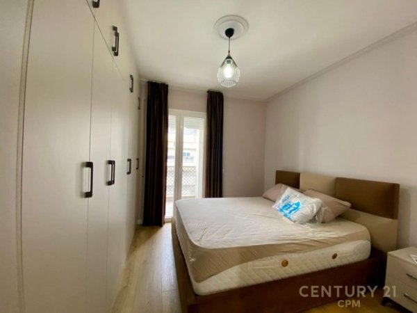 Tirane, jepet me qera apartament 2+1 Kati 5, 113 m² 1.100 € (KOMUNEN E PARISIT)