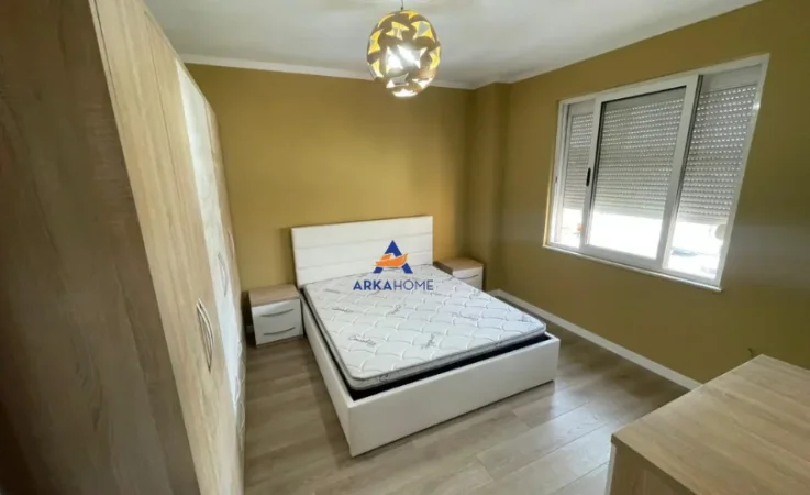 Tirane, jepet me qera apartament 2+1+Ballkon Kati 11, 105 m² 725 € (KOMUNA E PARISIT)
