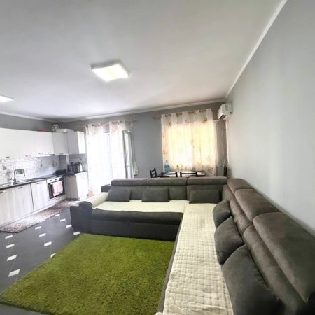 Tirane, shitet apartament 2+1 , 103 m² 205.000 € (Prane Karburant Kastrati)