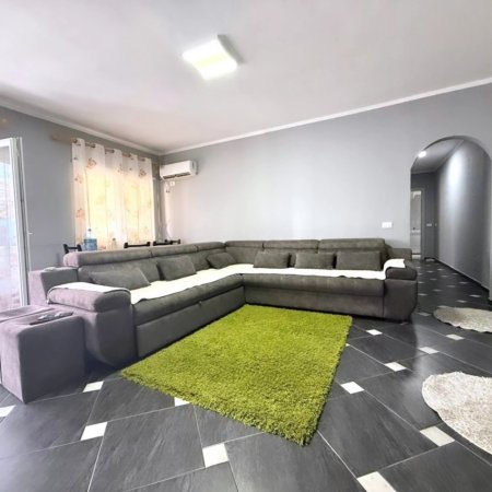 Tirane, shitet apartament 2+1 , 103 m² 205.000 € (Prane Karburant Kastrati)