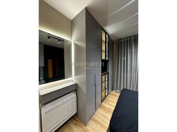 Tirane, jepet me qera apartament 2+1+Aneks+Ballkon Kati 1, 110 m² 1.100 € (Rezidenca Kurora)