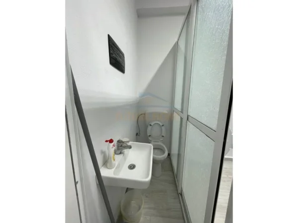 Tirane, shitet ambjent biznesi Kati 0, 72 m² 158.000 € (Shkolla Osman Myderizi, Tiranë)