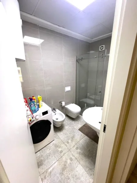 Tirane, jap me qera apartament 2+1 Kati 6, 100 m² 750 € (Kompleksi Fiori di Bosko)