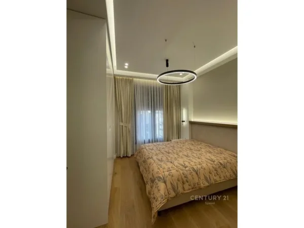 Tirane, jepet me qera apartament 1+1 Kati 3, 71 m² 900 € (Rrugën e Kosovareve)