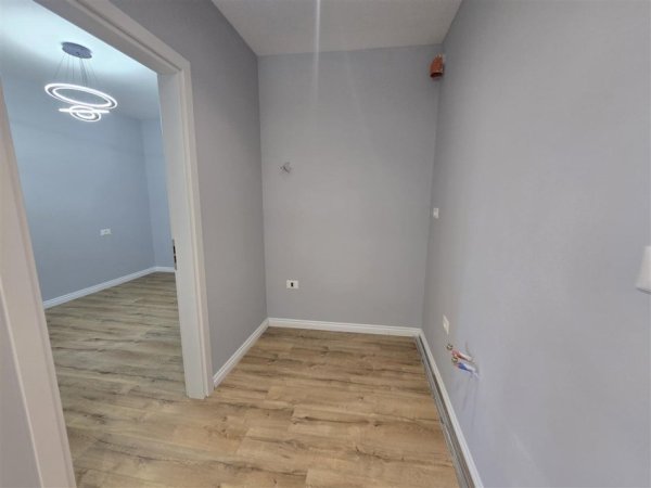 Tirane, shes apartament 1+1 , 49 m² 98.000 € (5 maji)